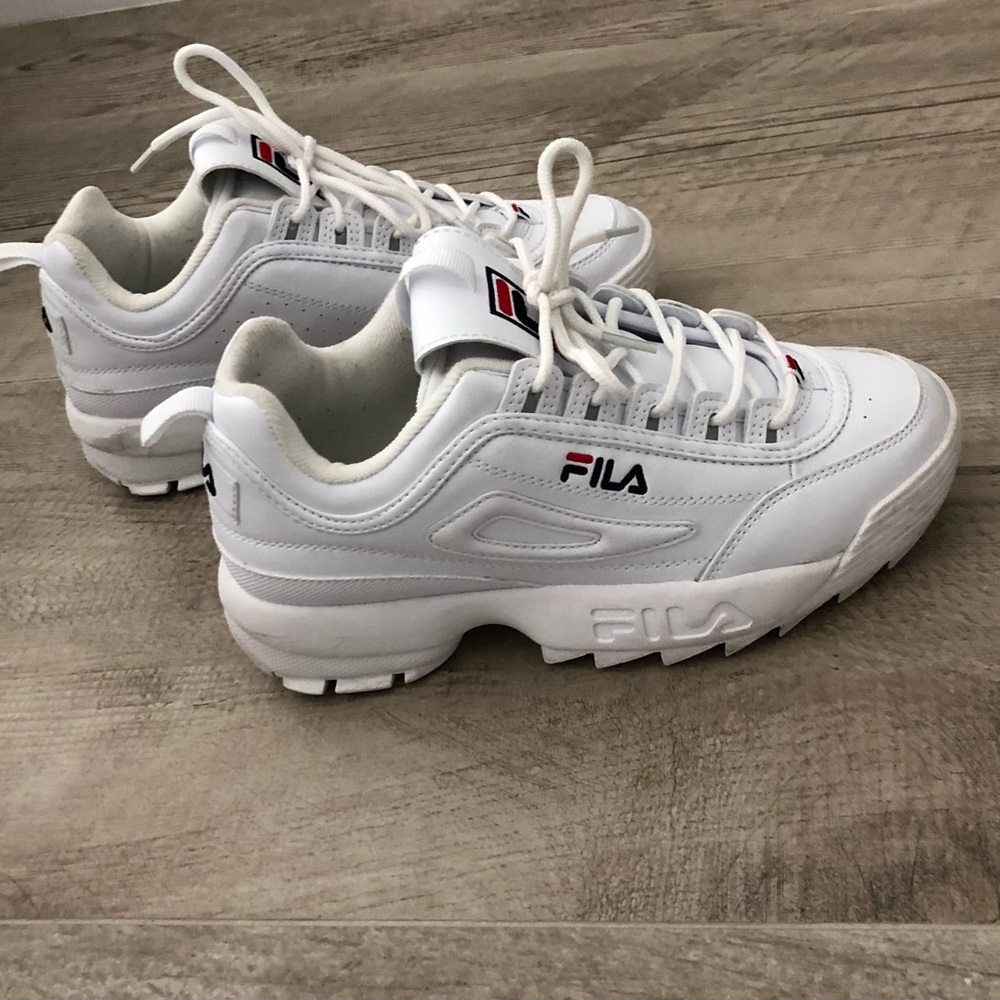 Fila size 7 mens sneakers. Slightly used